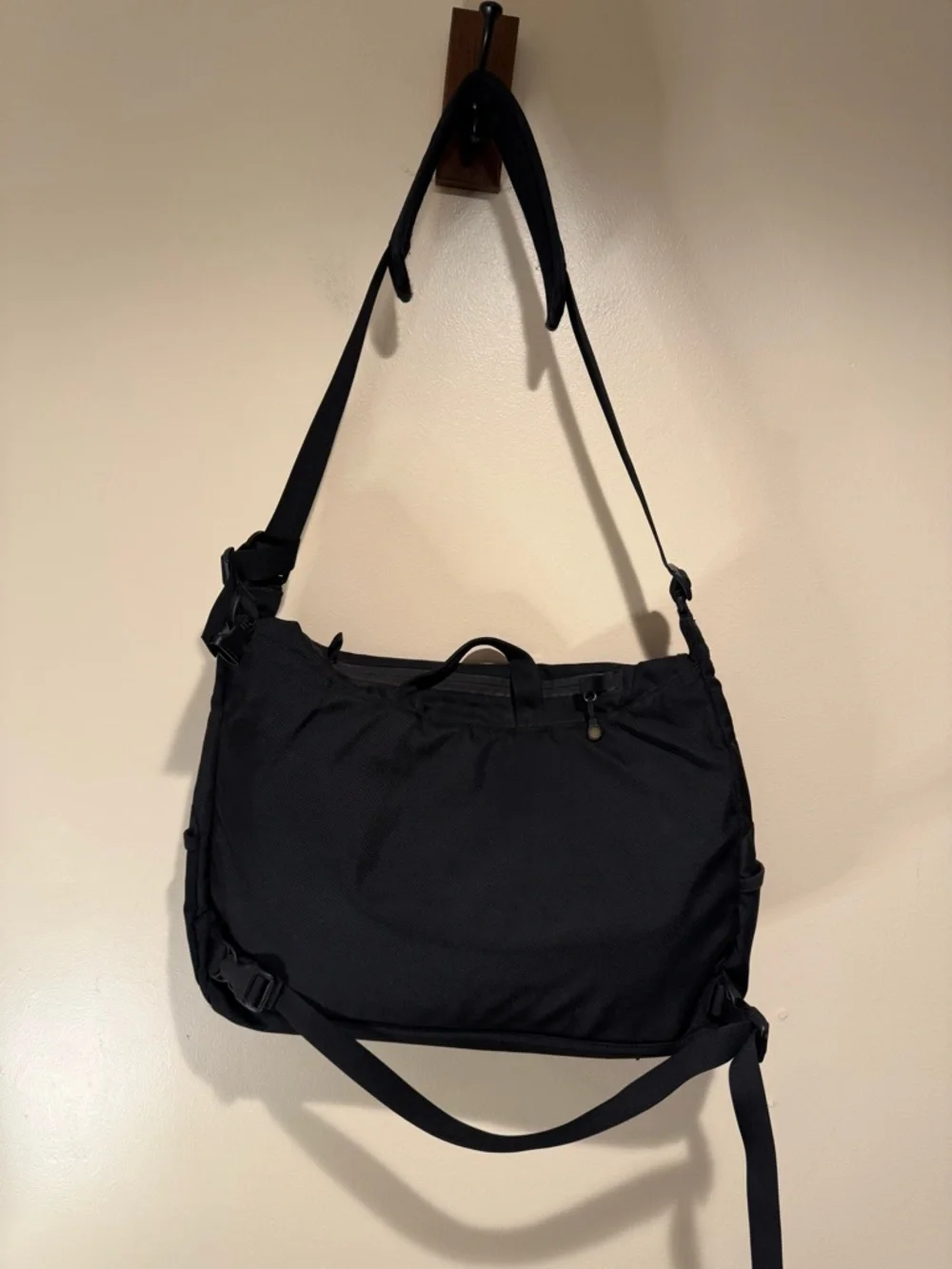 Patagonia Black Messenger Bag with Reflective stripe